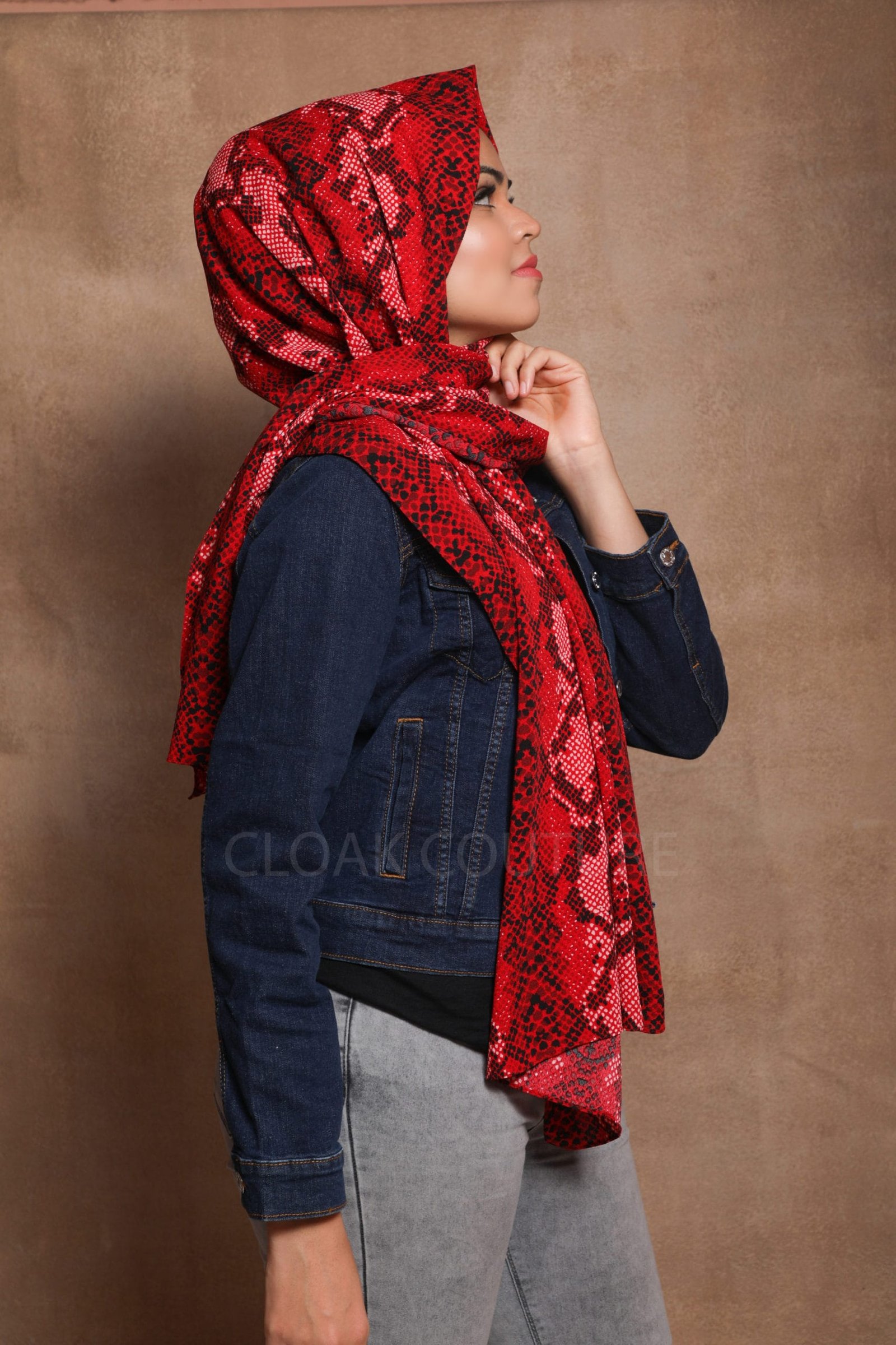 Red Queen Chiffon Printed Hijab - Image 2