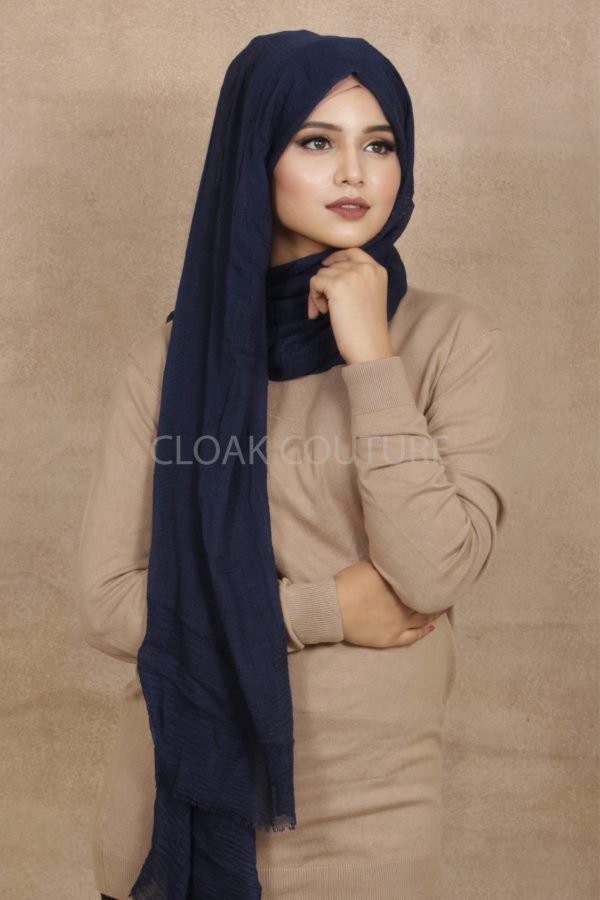 scc28 Navy Blue Crinkled Cotton Hijab