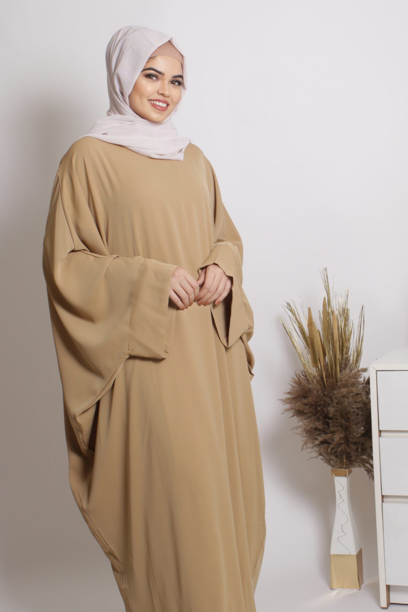 Farasha Kaftan Abaya - Beige - Image 3