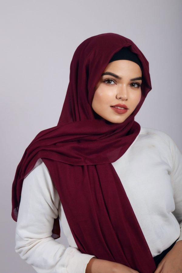 2FE4650C-7001-499A-92FB-FAF545DAEB83 Berry Wine Modal Hijab