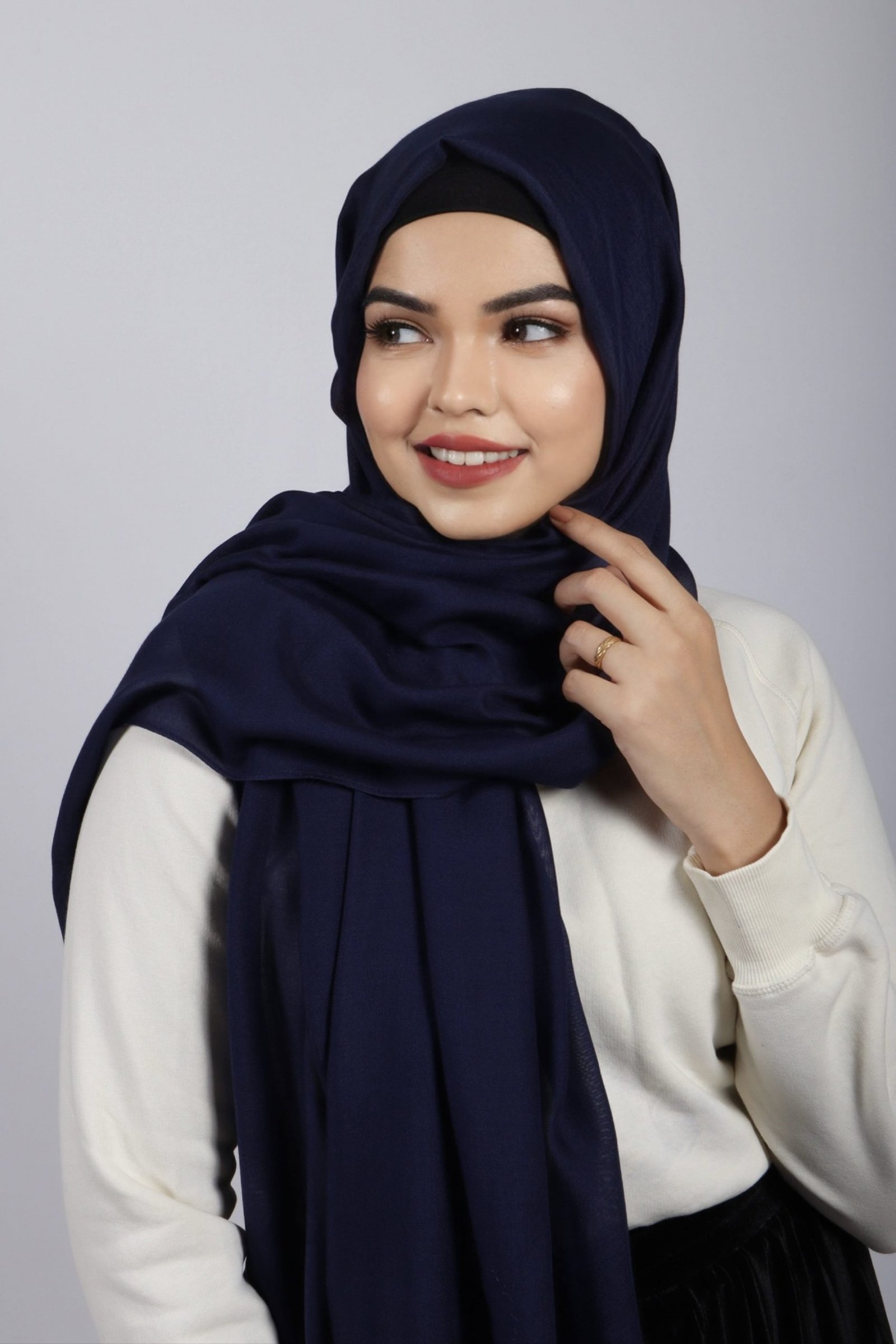 Blue Modal Hijab - Image 3