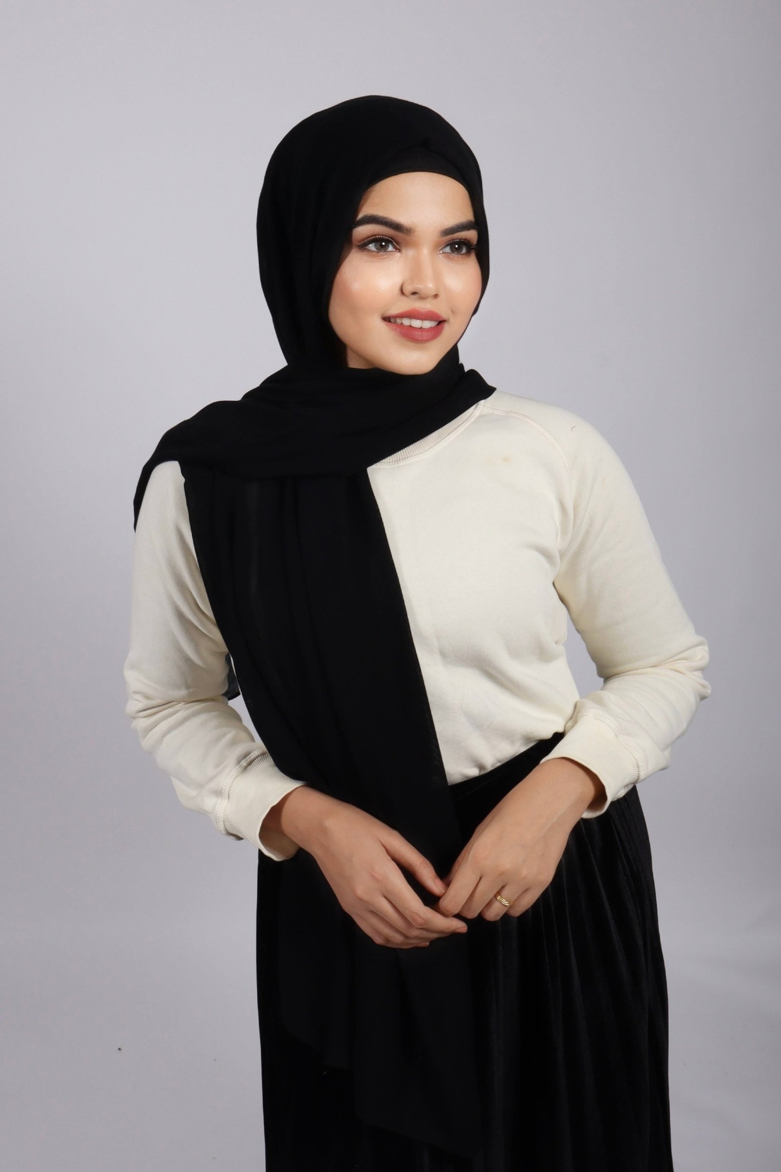 Black Modal Hijab - Image 3