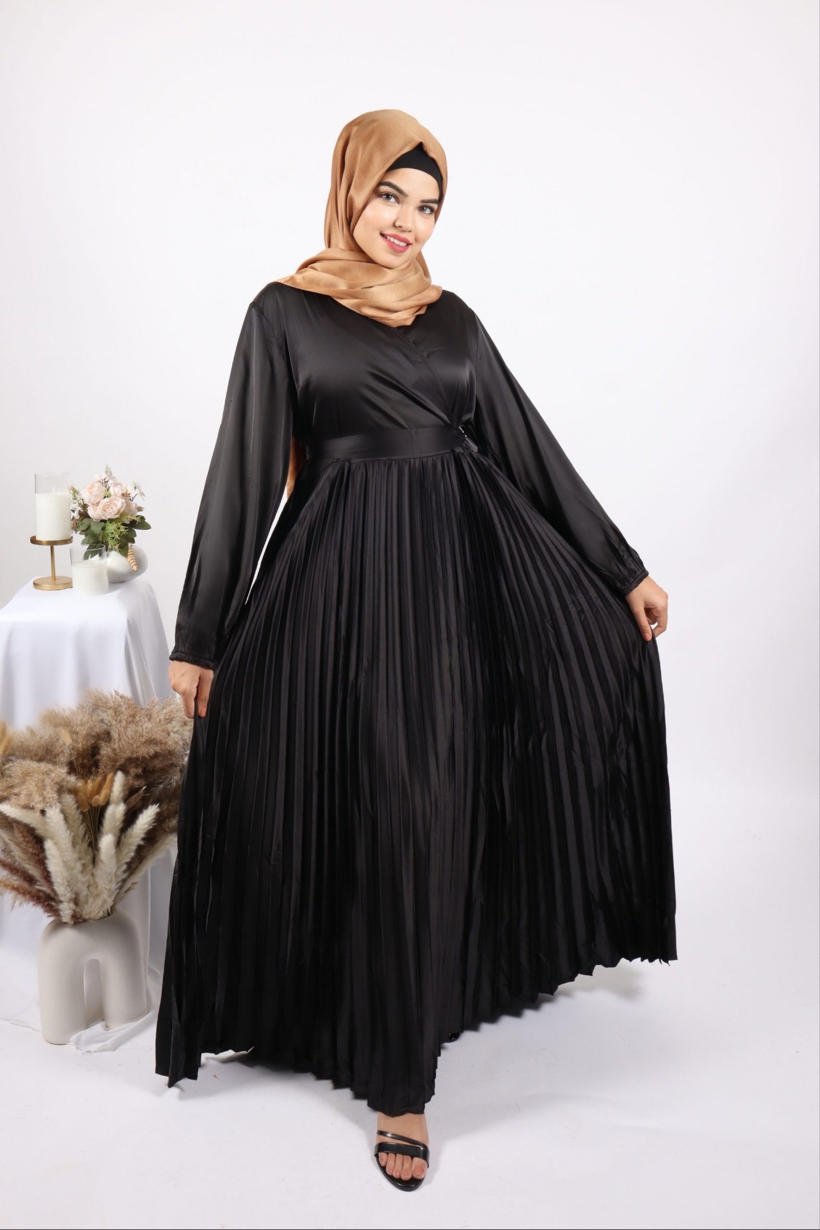Siyah Luxury Satin Pleated Abaya Dress