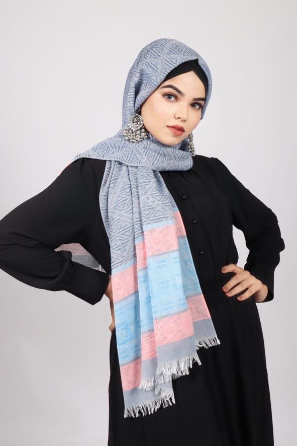 Pinar Turkish Printed Hijab - Image 2