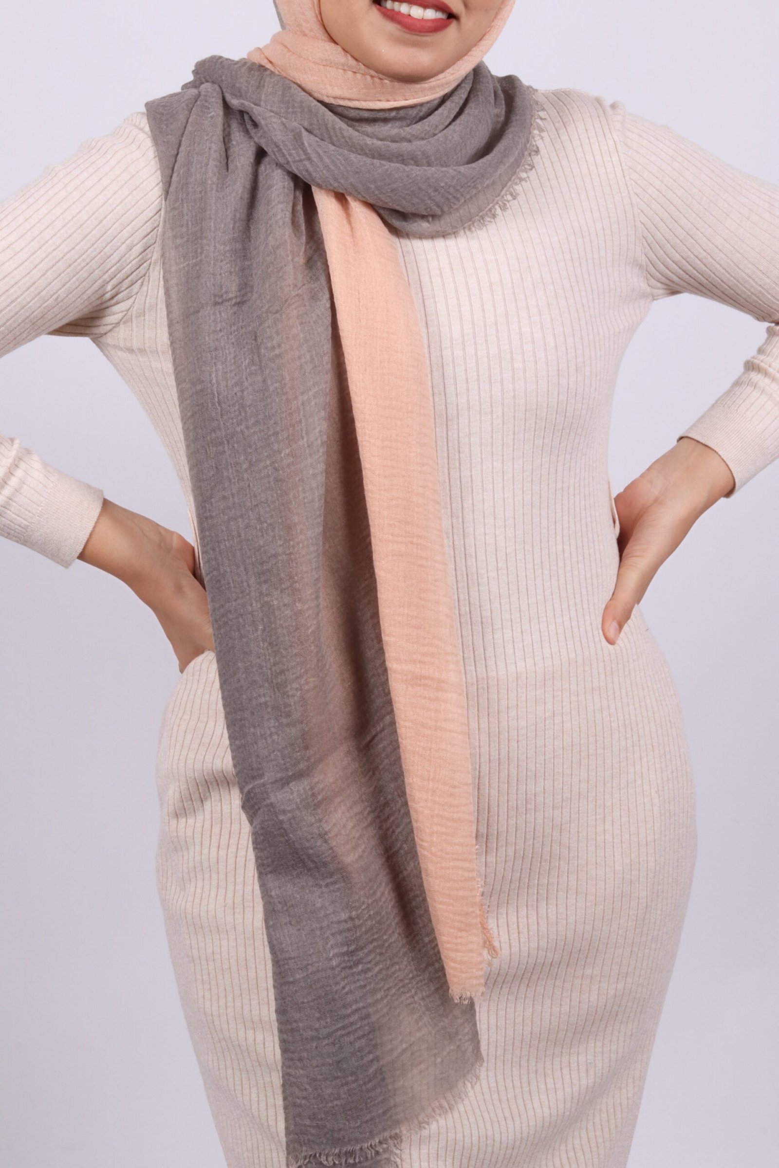 Creamstone Ombre Crinkled Cotton Hijab - Image 2