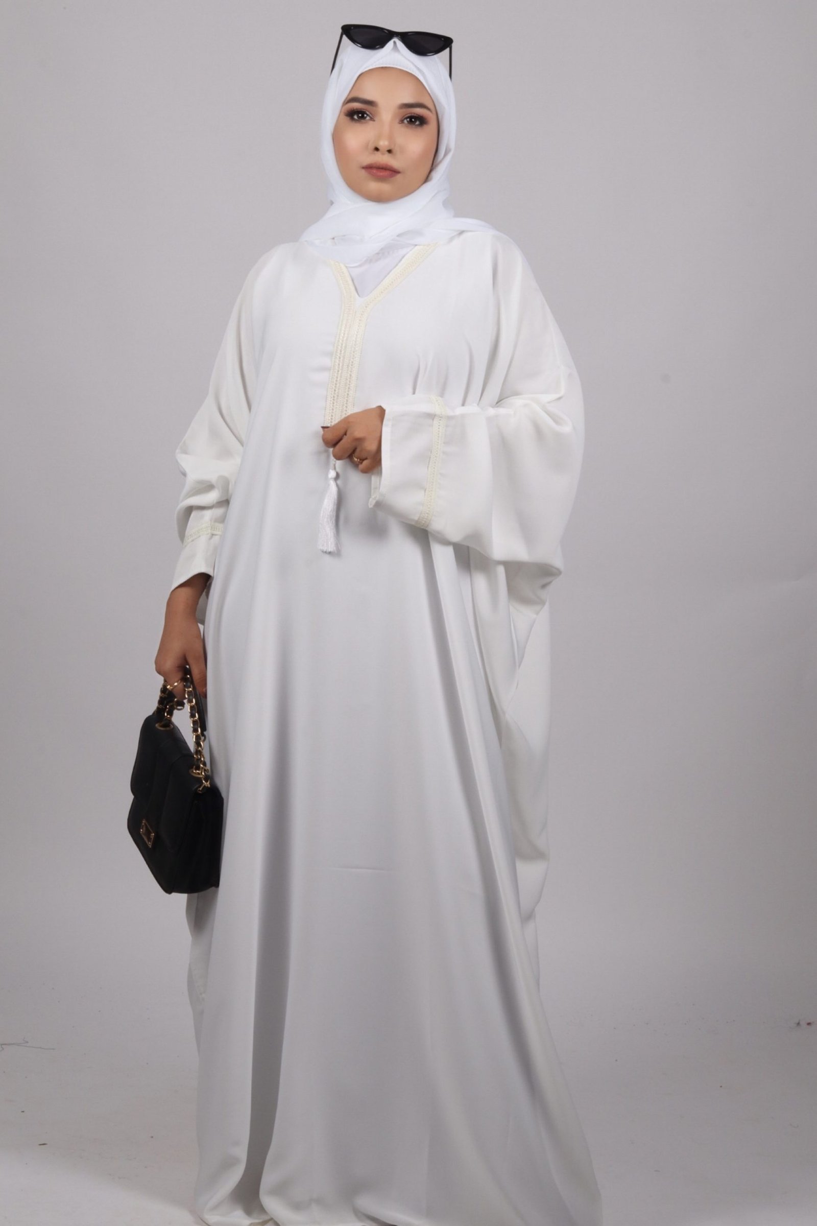Safa Premium Nida Pristine White Emirati Kaftan For Umrah - Image 4