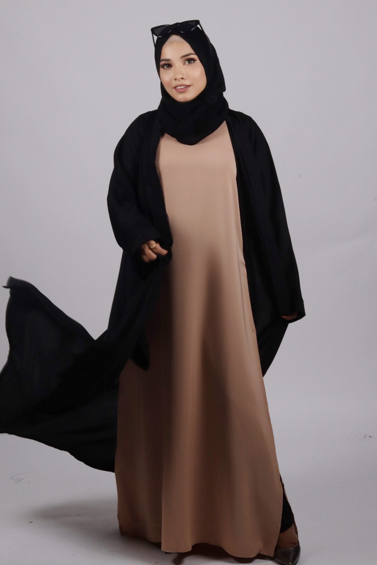 Zara Everyday Zoom Abaya Front Open with pocket - Black - Image 2