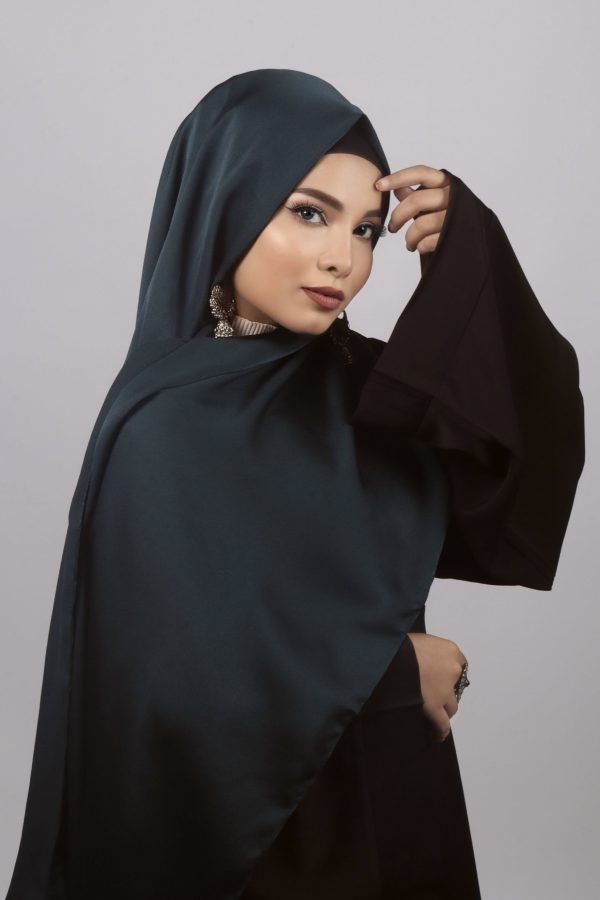 939F1938-A5DE-4448-9A84-CFF933DC6440 Peacock Turkish Silk Hijab