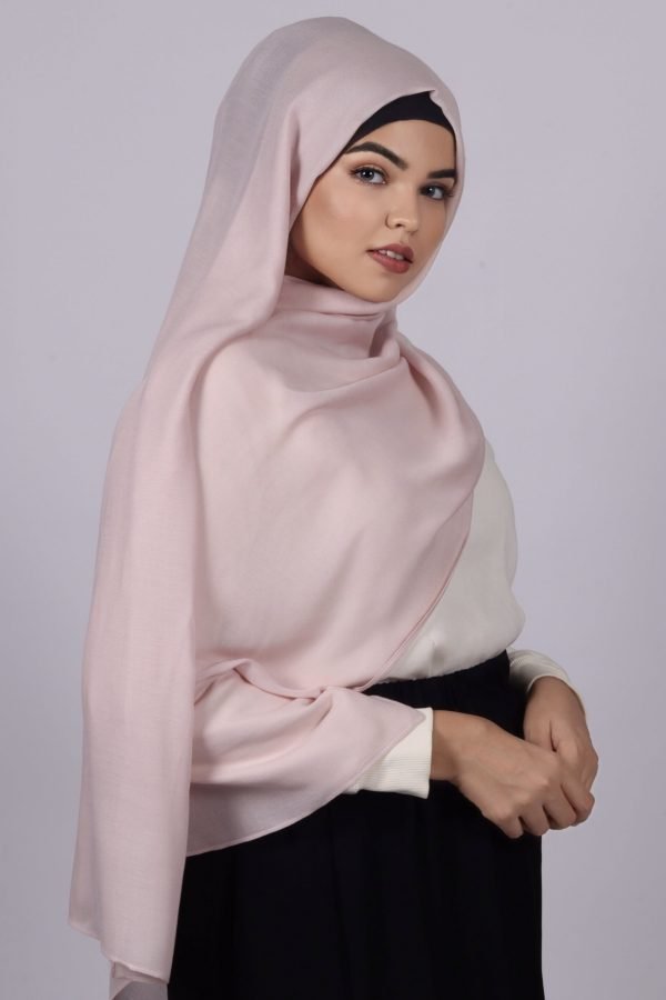 19E6D97B-4BD6-4AD4-A2B8-227A7340331F Milk Rose Modal Hijab