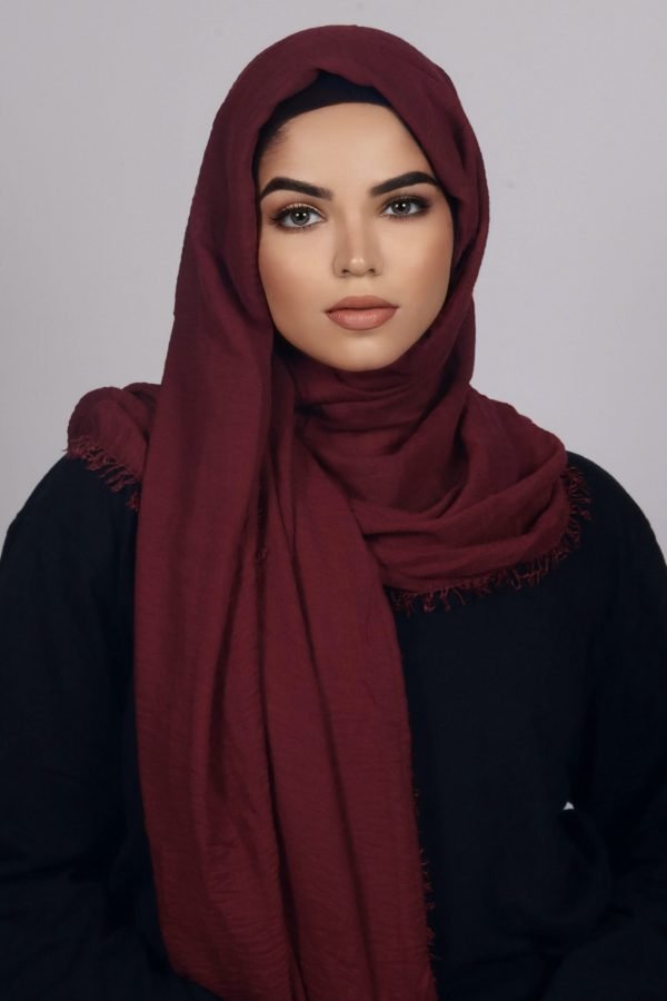 0A95C45F-6D49-48BD-AFDB-B4A5A7B8D3C7 Grape Premium Crinkled Cotton Hijab